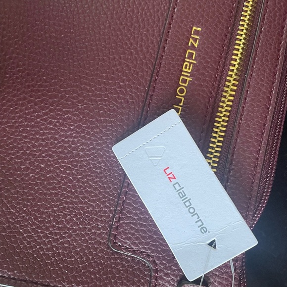 Liz Claiborne Plum Pebbled Leather Crossbody Bag — NWT - Picture 6 of 9